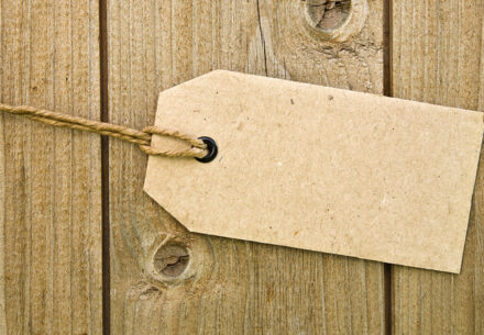 a blank brown price tag.